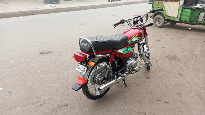 CD 70 motarcycle is very very good condition 3