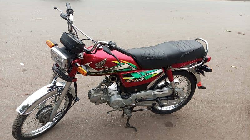 CD 70 motarcycle is very very good condition 5