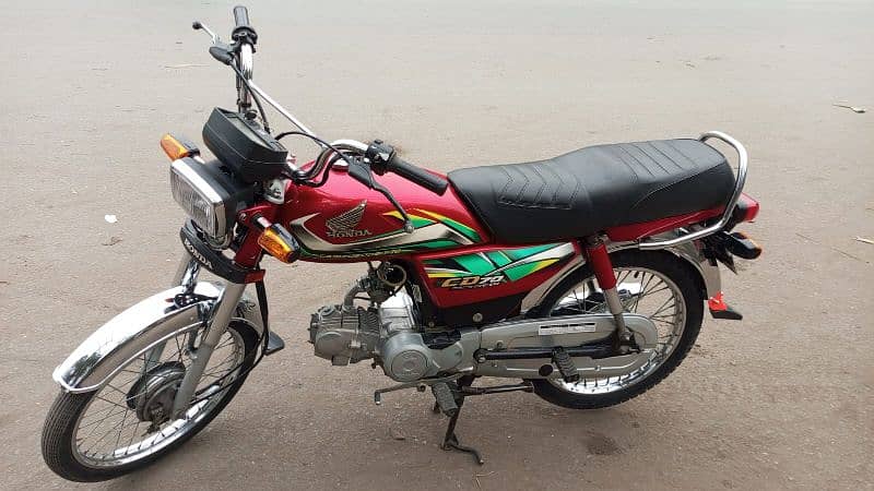 CD 70 motarcycle is very very good condition 6