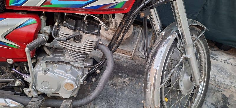 Honda 125. . . . . 23 ka stikar h 22 k end pe nikla h 2