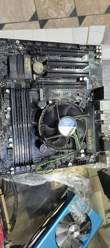 i7 7700 + gigabyte b250 mobo pkg 0