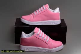 Woman relaxation sneakers