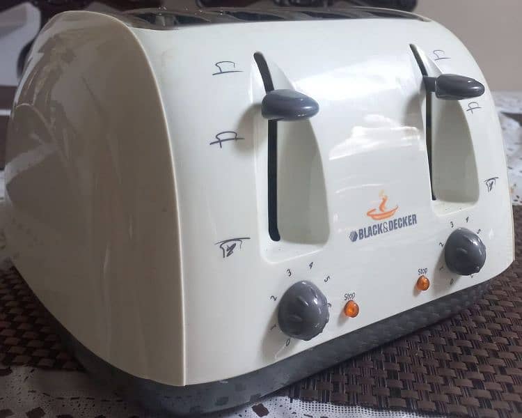 black deck toaster 1