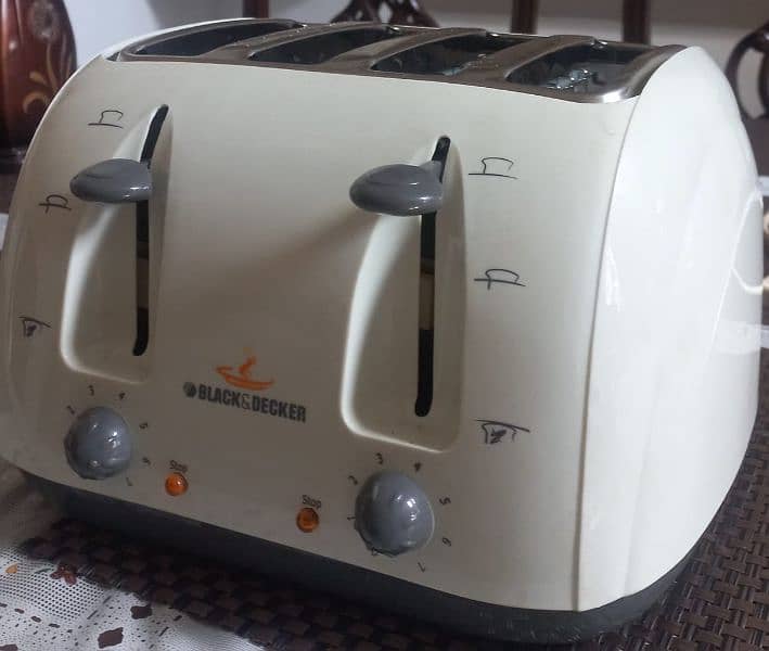 black deck toaster 5