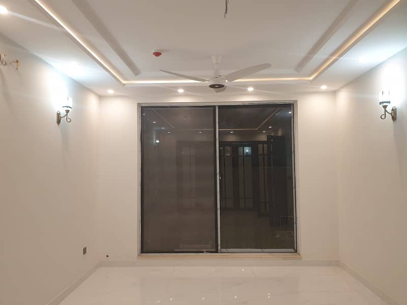 7 Marla Beautiful House Available For Sale In L Block DHA Phase 5 Lahore 10