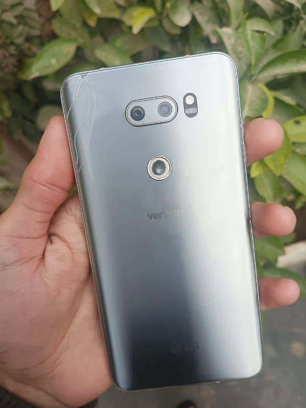 lg v30.4. 64. jis ko b ena hayo sarepicks dekhkr msgkr exchangepossible 0