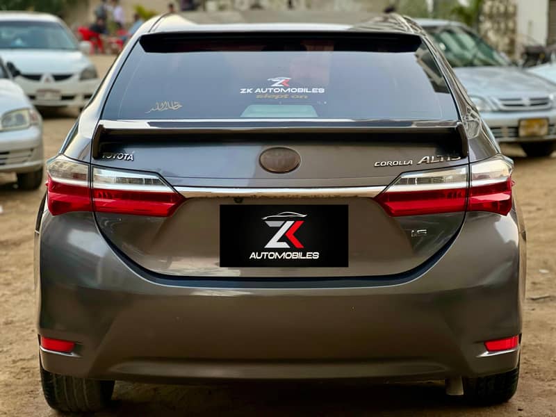 Toyota Corolla Altis 2019 5