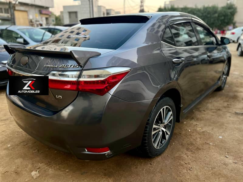 Toyota Corolla Altis 2019 6