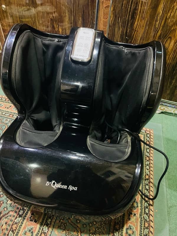 D Queen spa foot massager 1 month used warranty available 5 year 1