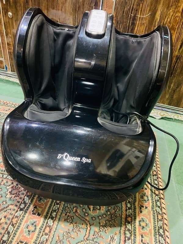 D Queen spa foot massager 1 month used warranty available 5 year 2