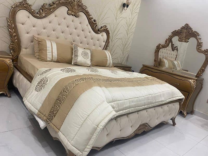 King size bed shesham wood (Chinyoti). 2