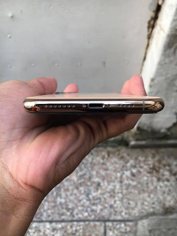 iphone 11 pro max 2