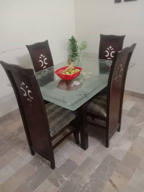 dinning table 4 chairs 1