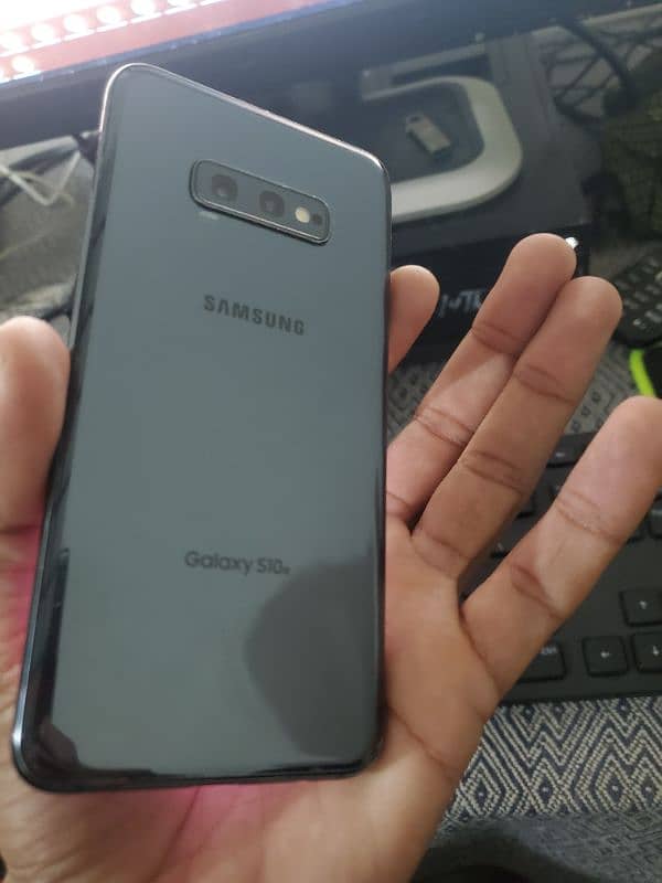 Samsung S10e 6/128gb 6