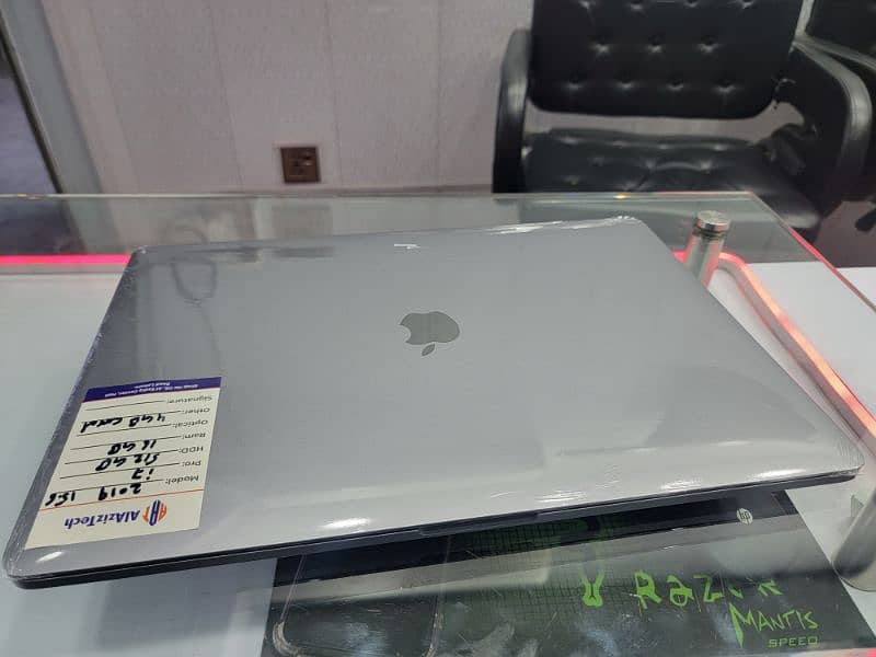 Macbook Pro 2019 | i7 | 16GB Ram | 4GB G. Card | 512 GB Storage 0