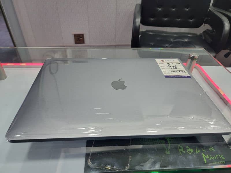 Macbook Pro 2019 | i7 | 16GB Ram | 4GB G. Card | 512 GB Storage 1