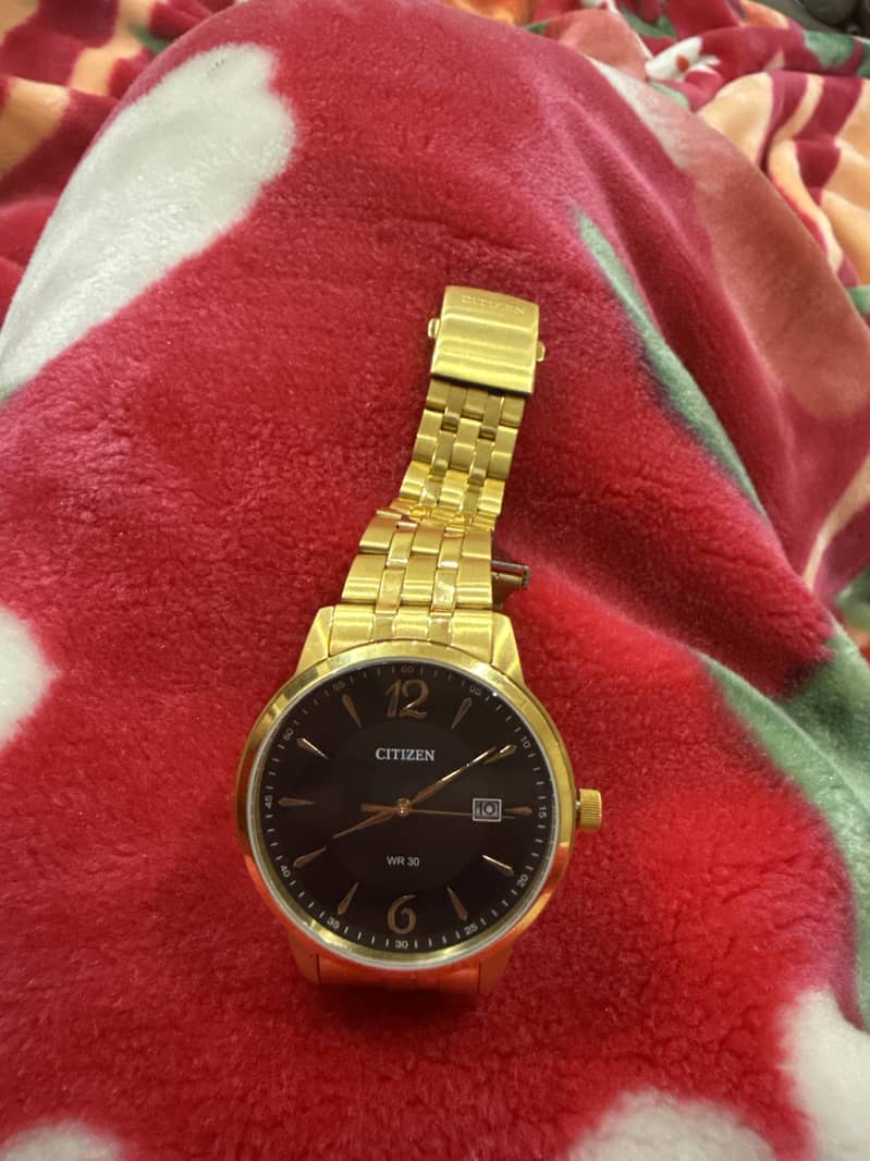 Citizen golden watch 4