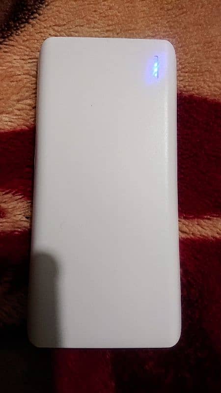 10,000 mAh Powerbank New 1