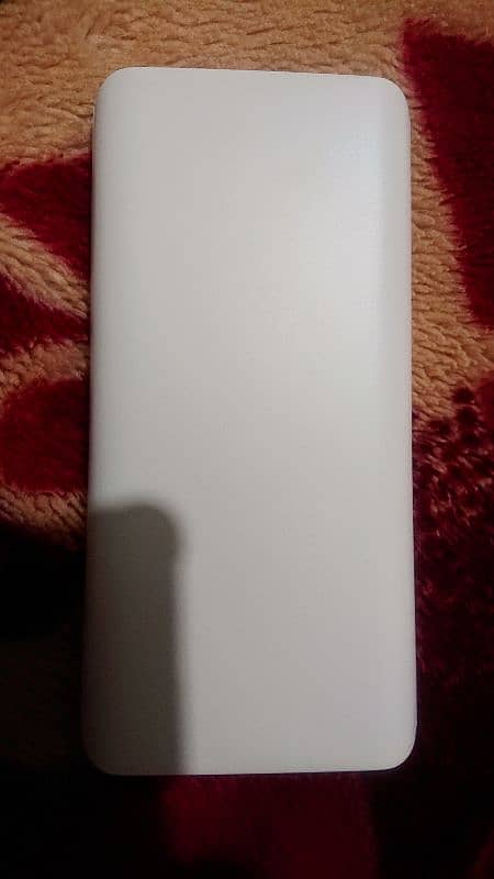 10,000 mAh Powerbank New 3