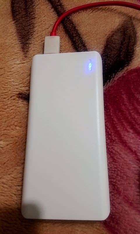 10,000 mAh Powerbank New 4