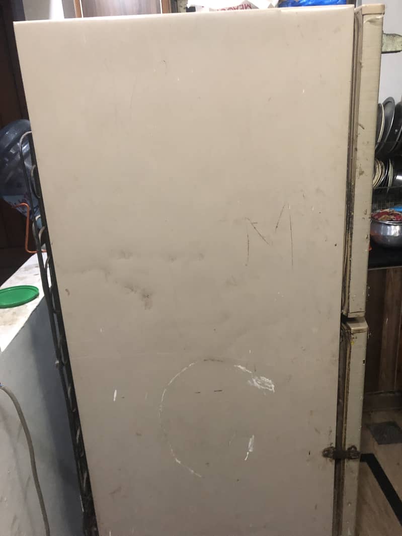 Dawlance LVS Refrigerator Medium Size 1