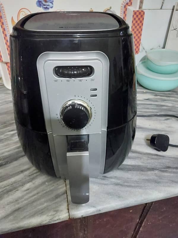 Air fryer only 3 Times used 0