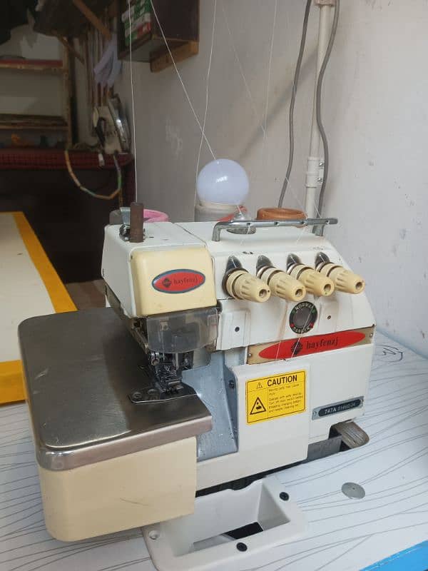 overlock machine for sale good condition 0