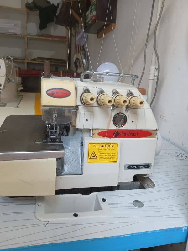 overlock machine for sale good condition 1