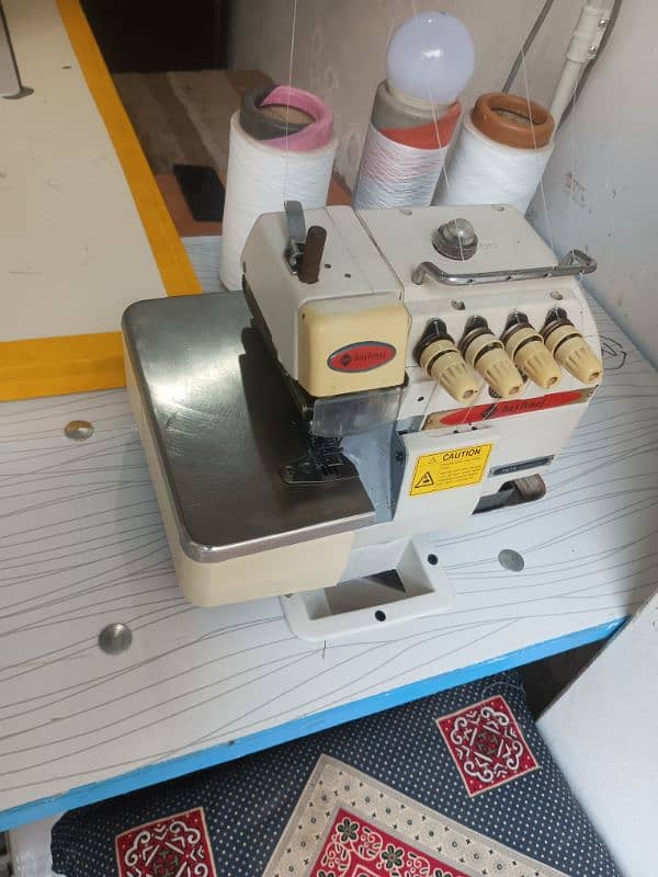 overlock machine for sale good condition 2