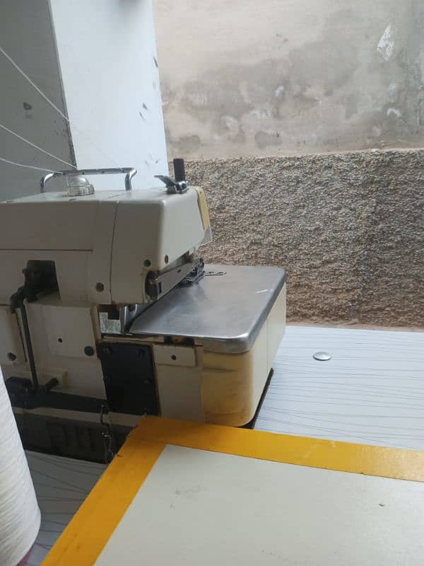 overlock machine for sale good condition 5