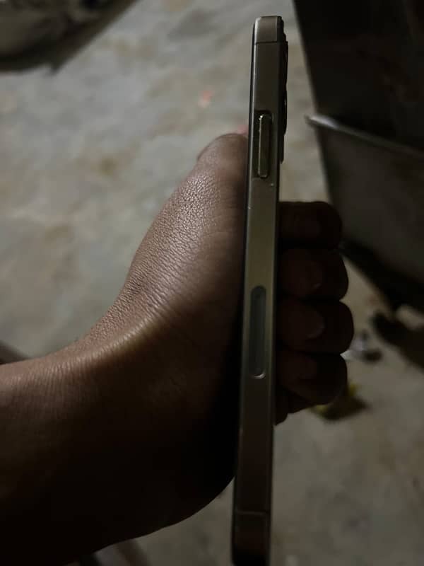 iphone 12 pro  256 gb factory unlock  zongufonetelenor sim bhi chlti h 4