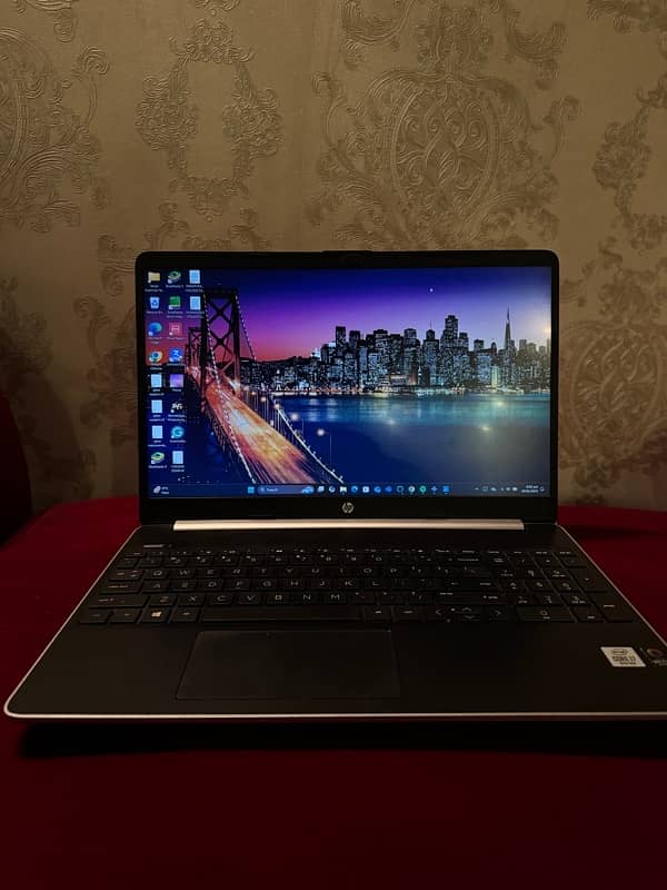 HP Laptop 15T-DY100 - INTEL CORE I7 10TH GEN - ALMOST BRAND NEW 2