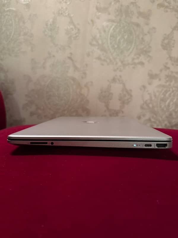 HP Laptop 15T-DY100 - INTEL CORE I7 10TH GEN - ALMOST BRAND NEW 7