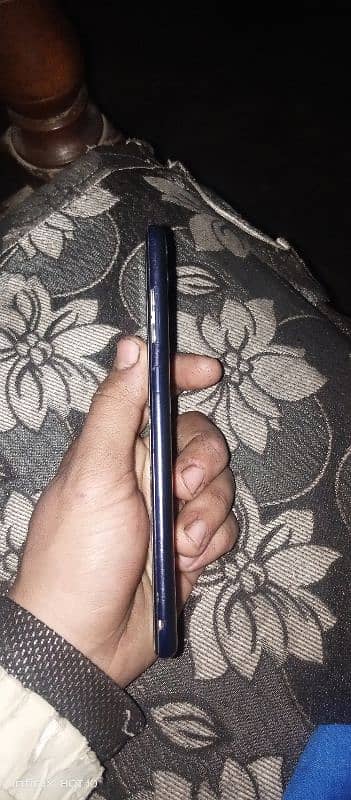 honer 8c for urgent sell box ha sath condition karab ha 4