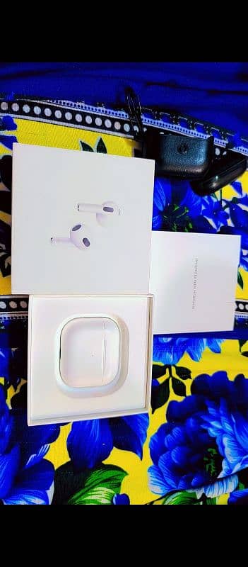 Apple Airpods 3rd generation 10/10 condition 2