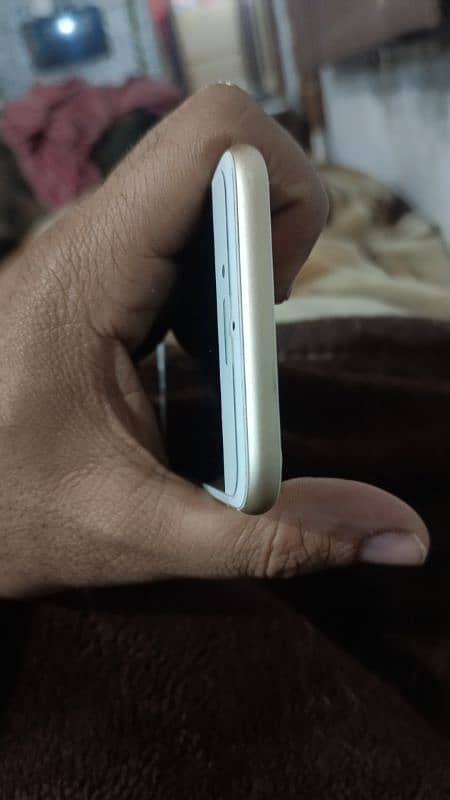 iPhone 7 bypass 128gb non pta 0