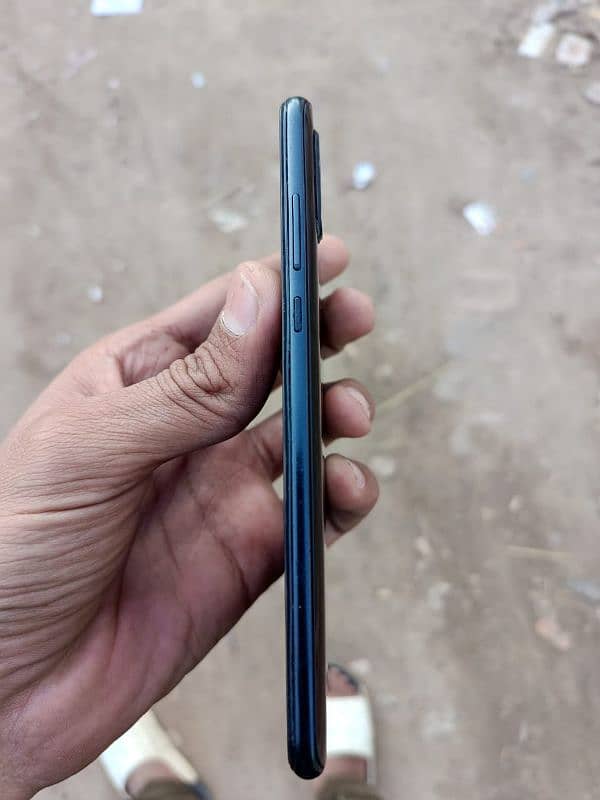 Huawei p30 lite box  and charger use mobile 3