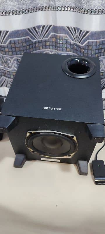 Creative Woofer 5.1 Surround System with Sound Card 1