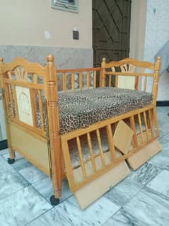 baby cot