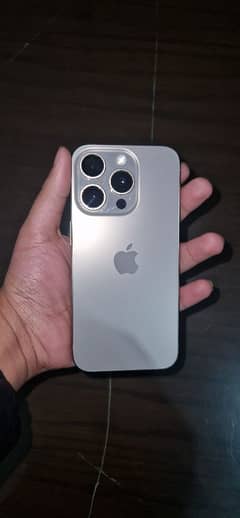 iphone 15 pro natural titanium