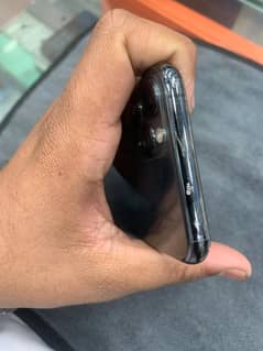 iphone 11 pro PTA