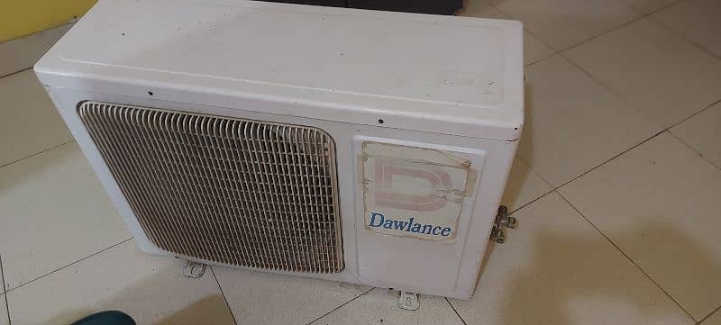 AC for sale urgent 1 ton perfect working condition 4