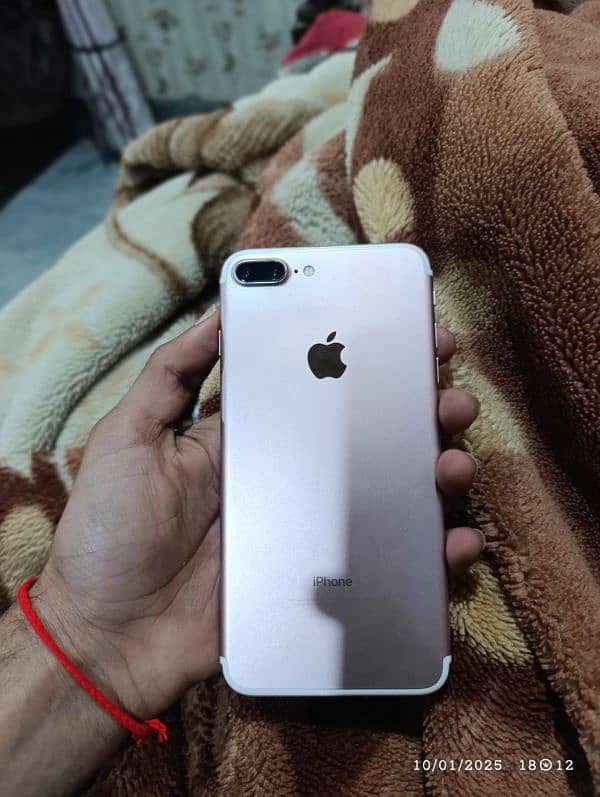 iPhone 7 plus 128gb factory unlock 2