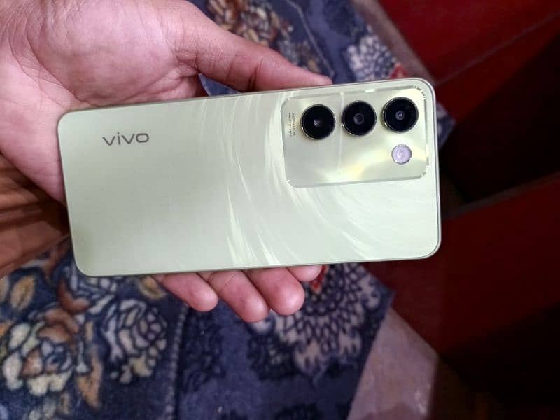 VIVO Y 100 8+128 3