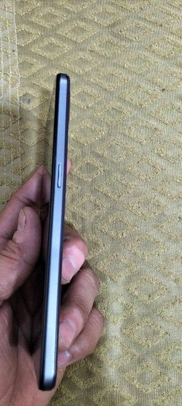 oppo F17 is for sale 9