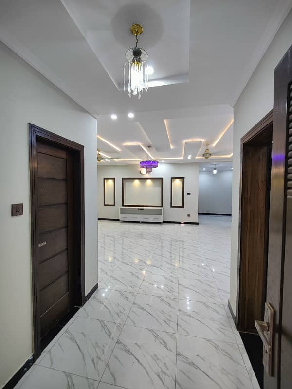 Beautiful Corner House For Rent 2