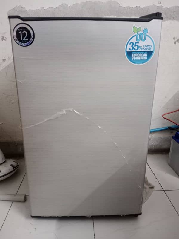 Room Refrigerator in excellent condition 0