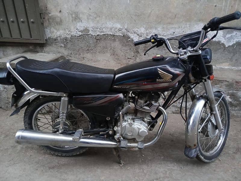 Honda125 black colour 0