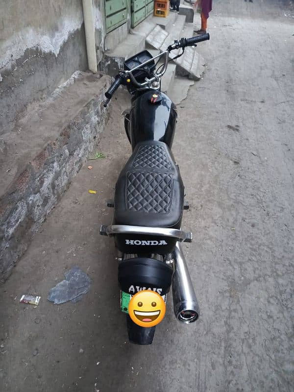 Honda125 black colour 1