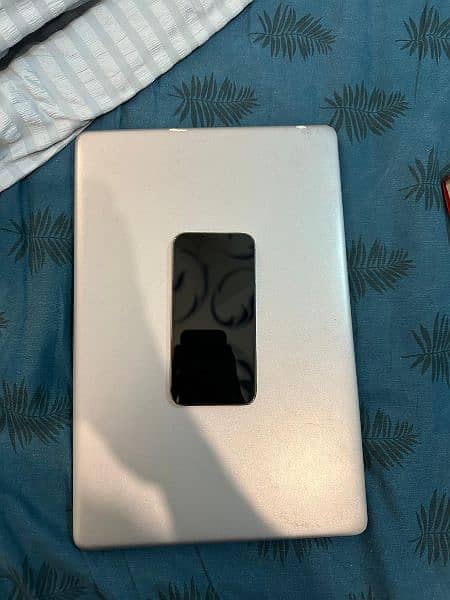 Iphone 13 Pro with Box 3